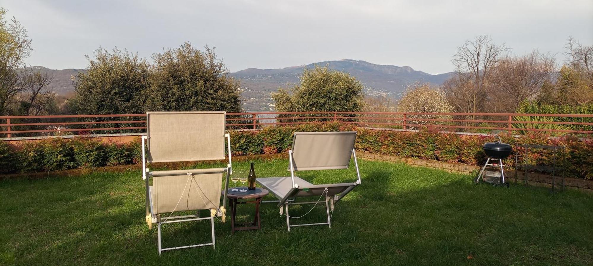 Mirasole Holiday House Leggiuno Zewnętrze zdjęcie